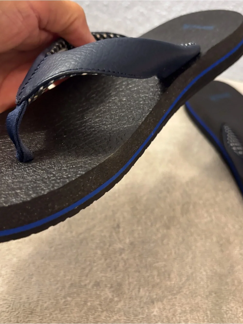 Sanuk Navy and Black Gingham Strap Flip Flops SZ 9 Yoga Mat 11 Memory Foam